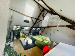 Spacious Loft in the Historical Centre